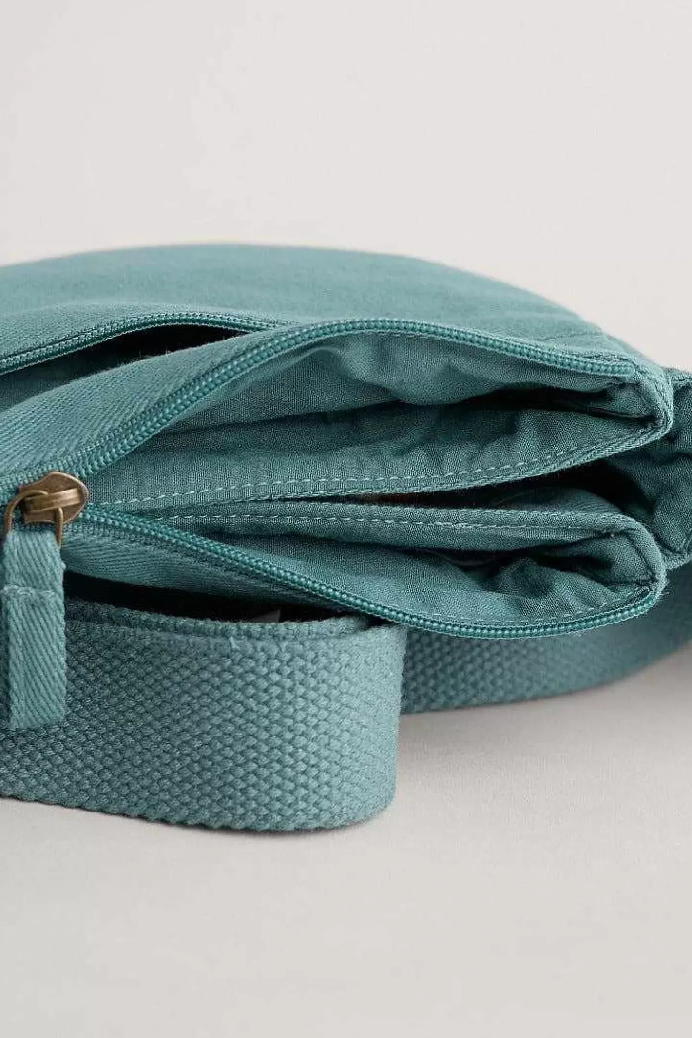 Women Seasalt Cornwall Carwinion Zip Up Cross Body Bag