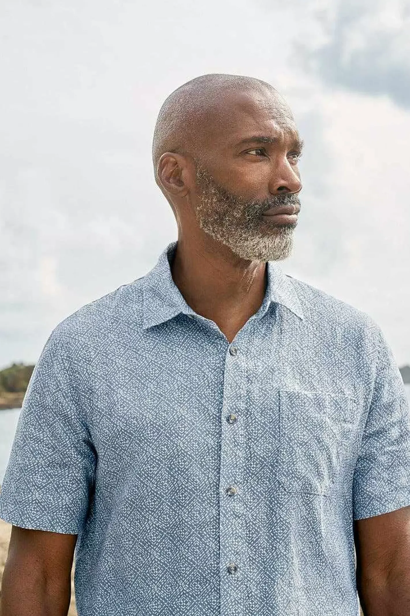 Men Seasalt Cornwall Men's Blue Heron Printed Short Sleeve Shirt