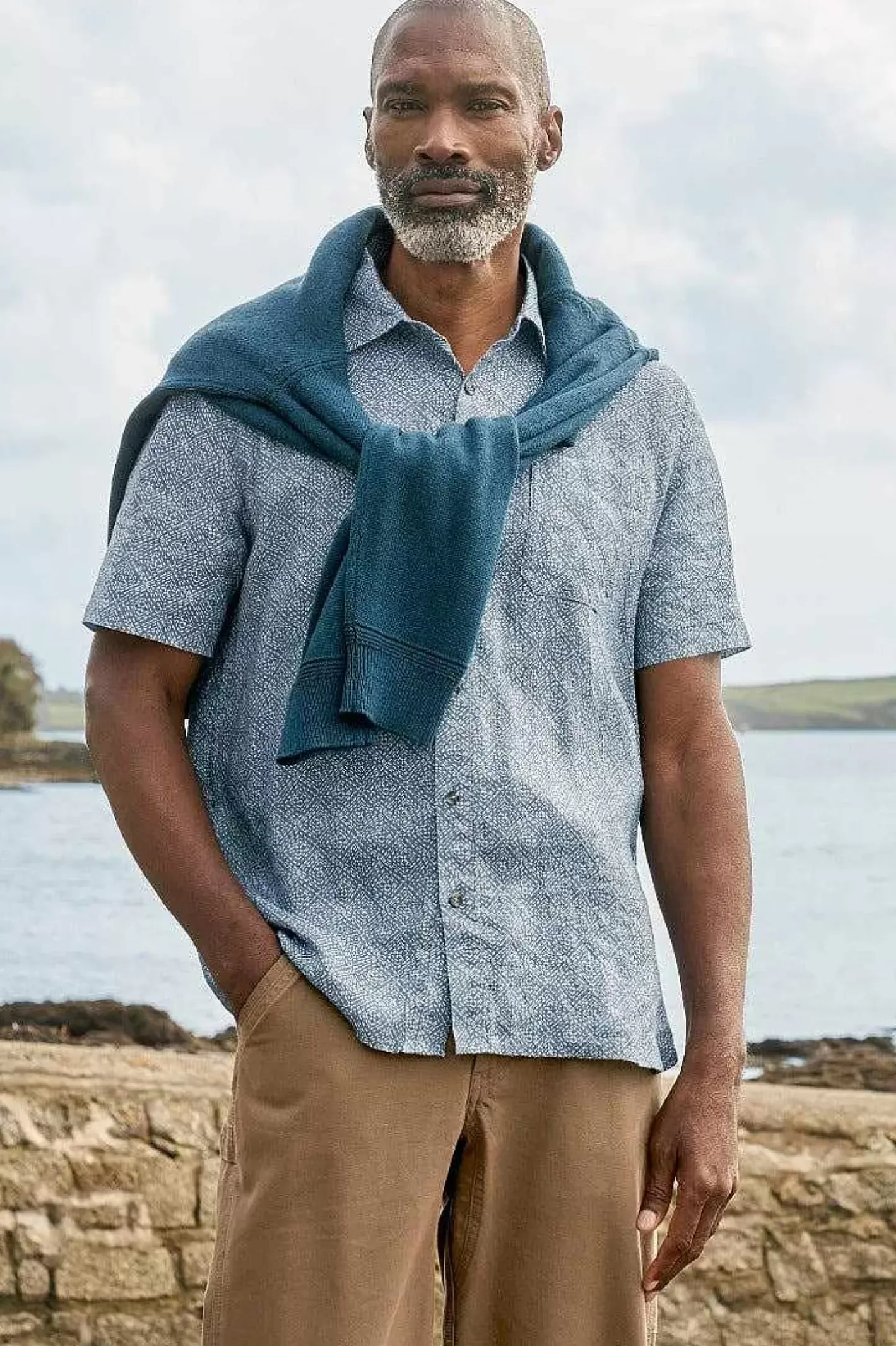 Men Seasalt Cornwall Men's Blue Heron Printed Short Sleeve Shirt